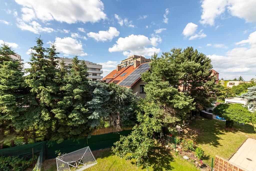 Apartamento Village-like Peace & Quiet In City + Parking