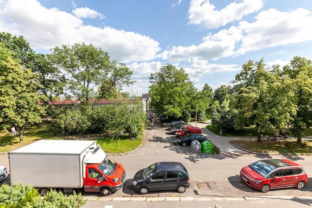 Apartamento Village-like Peace & Quiet In City + Parking *