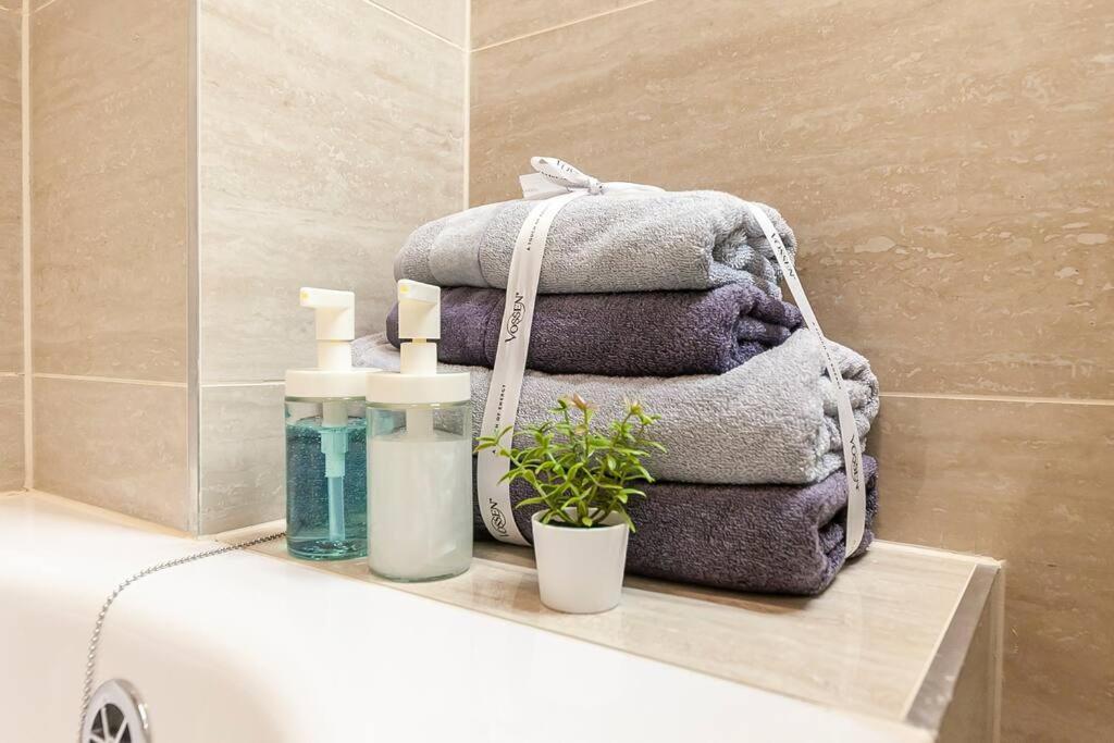 Apartamento Village-like Peace & Quiet In City + Parking *