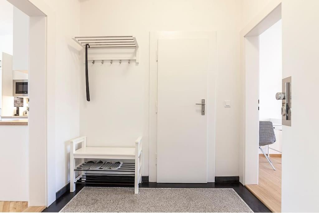 Apartment Village-like Peace & Quiet In City + Parking Prag